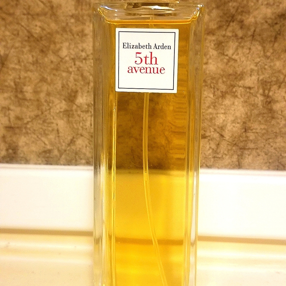 5th Avenue perfume